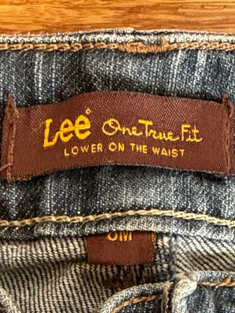Vintage 1990s low rise, boot cut size 6 Lee Dark Blue Flare Jeans